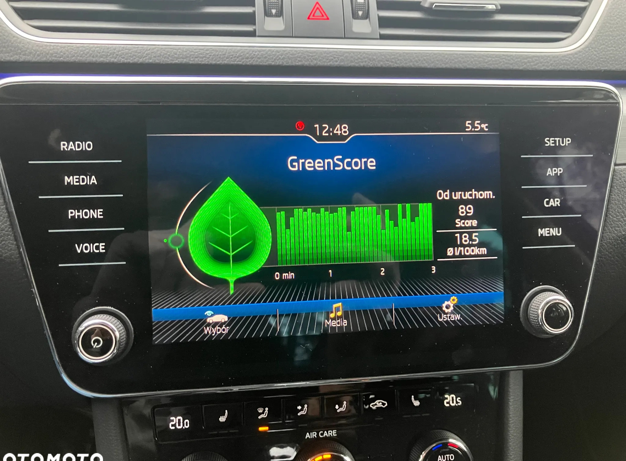 Skoda Superb cena 77800 przebieg: 189050, rok produkcji 2018 z Leszno małe 667